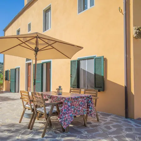 La Chiusa 1984, Un Nido Accogliente Per Due *