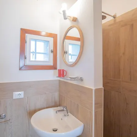 Дом отдыха La Chiusa 1984, Un Nido Accogliente Per Due Рио-Марина